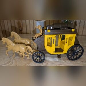 Vintage Wells Fargo Stage Coach Plastic, Cowboy, Wild West, As Is No Doors
